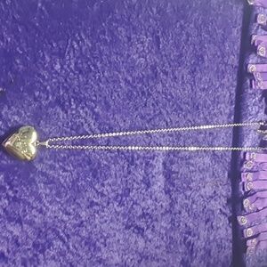 Heart locket NWOT